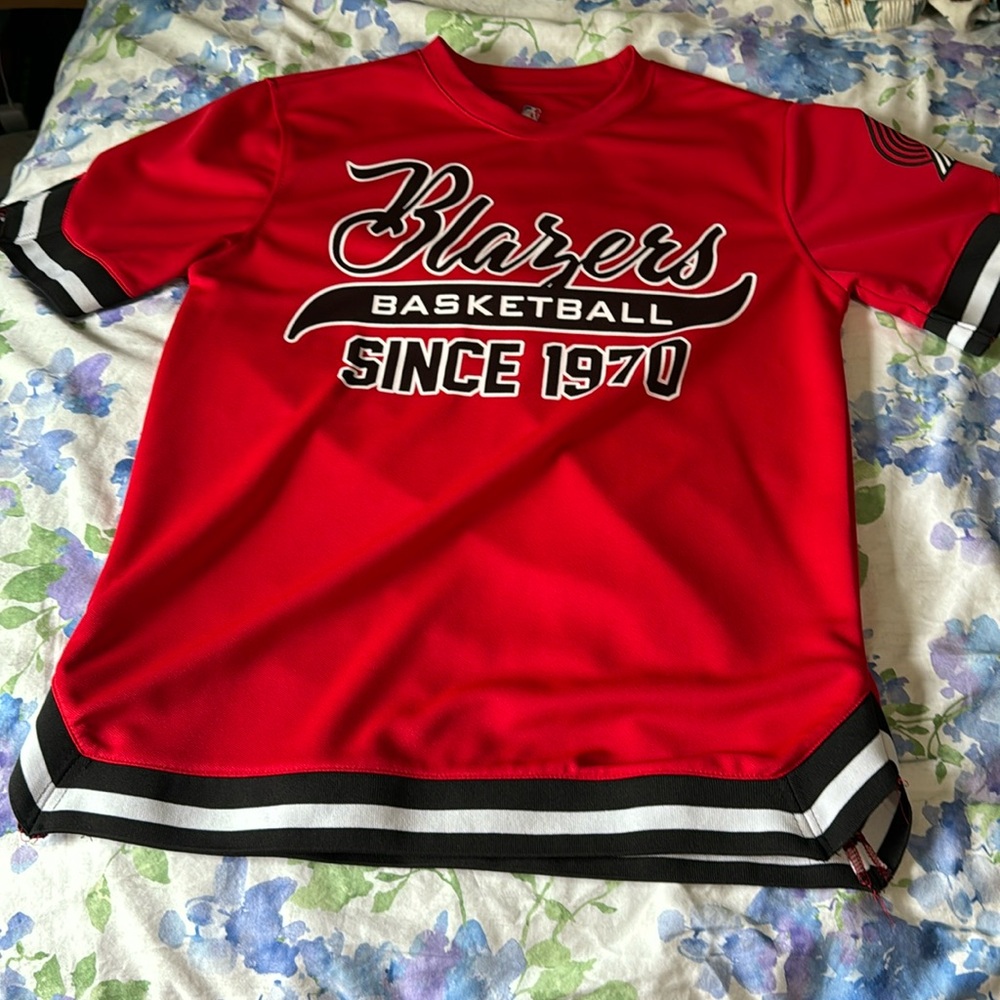 Men’s blazers shirt red and black